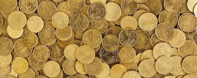 sonhar com moedas de ouro