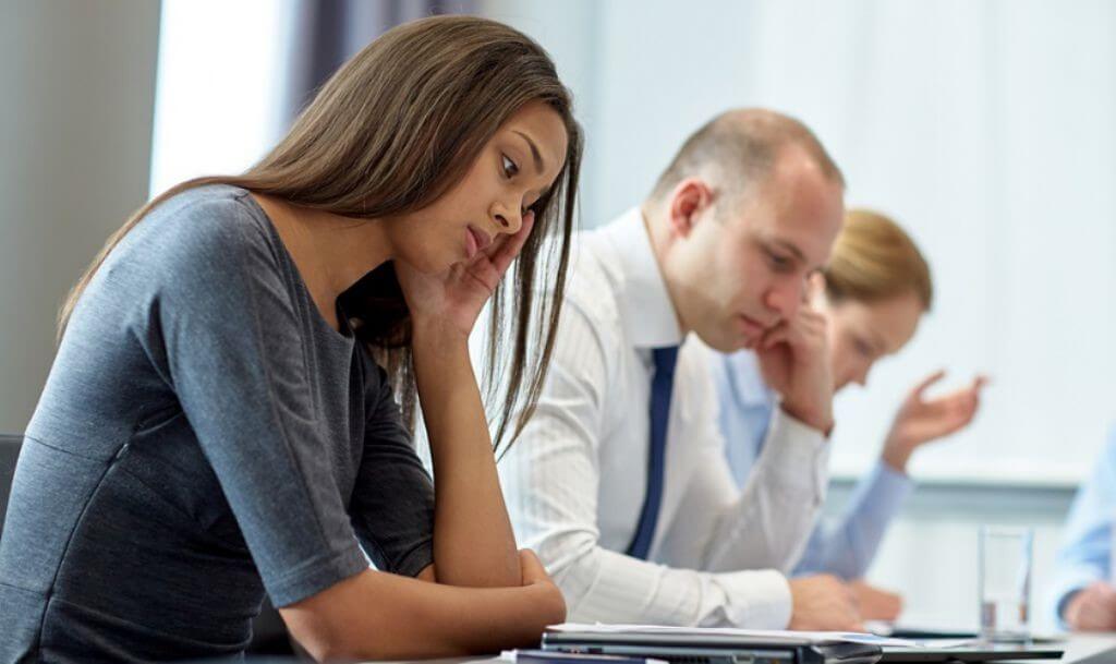 tristeza no trabalho