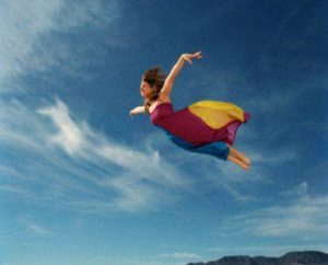 Leia mais sobre o artigo ▷ Sonhar que Está Voando【INTERPRETAÇÕES REVELADORAS】