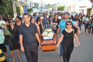 Leia mais sobre o artigo ▷ Sonhar Com Enterro – Interpretações Reveladoras