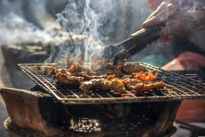 Leia mais sobre o artigo ▷ Sonhar Com Churrasco – Significado Espiritual