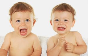 Leia mais sobre o artigo ▷ Sonhar Com Gêmeos (Interpretações Reveladoras)