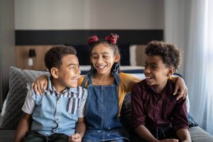 Leia mais sobre o artigo ▷ Sonhar Com primo – Interpretações Reveladoras