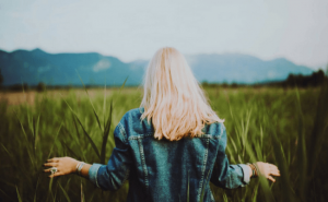 Leia mais sobre o artigo ▷ 12 Versículos da Bíblia que toda mulher precisa conhecer