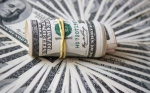 Leia mais sobre o artigo 5 Segredos Para Atrair Mais Abundância De Dinheiro Em Sua Vida