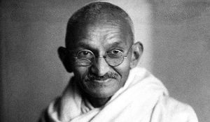 Read more about the article As 10 Frases de Mahatma Gandhi Que Irão Te Ensinar a Viver Os Seus Dias Como Se Fosse o Último
