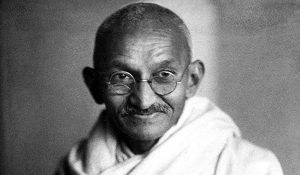 Leia mais sobre o artigo As 10 Frases de Mahatma Gandhi Que Irão Te Ensinar a Viver Os Seus Dias Como Se Fosse o Último