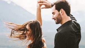 Read more about the article 8 Comportamentos Comuns Dos Homens Quando Estão Com Seu Amor Verdadeiro