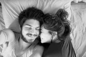 Leia mais sobre o artigo ”Eu Não Quero Um Namorado, Eu Quero Um Companheiro” – Essa Mensagem Vai Te Ajudar a Entender Melhor o Amor