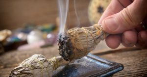 Leia mais sobre o artigo ﻿Passo a Passo Para Fazer Uma Limpeza Energética Da Sua Casa e Atrair Prosperidade