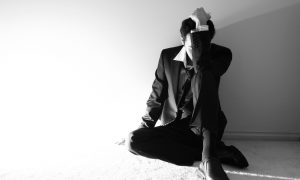 Leia mais sobre o artigo 7 Sinais De Que Você Está Se Sentindo Sozinho e Precisa Mudar Isso