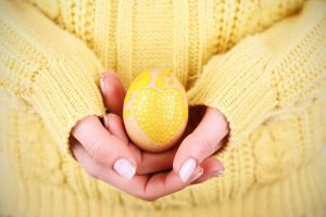 Leia mais sobre o artigo Ovomancia: Conheça a Técnica Ancestral De Adivinhação Usando Ovos