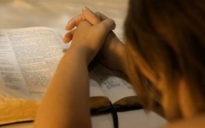 Leia mais sobre o artigo ✞ Poderosa Oração Para Os Filhos