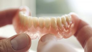 Read more about the article ▷ Sonhar Com Prótese Dentária 【Significados Reveladores】