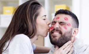 Leia mais sobre o artigo ▷ Sonhar Beijando 【Não se assuste com o significado】