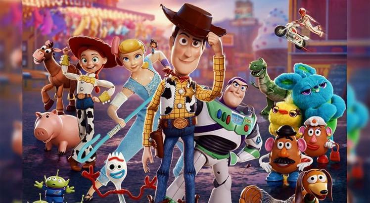 No momento, você está visualizando 6 Lições Emocionantes De Amizade e Confiança Que Aprendemos Com Toy Story 4