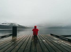 Leia mais sobre o artigo Pessoas Que Gostam Da Solidão Têm Essas 6 Características da Personalidade Em Comum