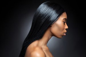 Leia mais sobre o artigo ▷ Sonhar Com Cabelo Preto – Significado Surpreendente