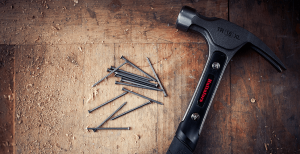 Leia mais sobre o artigo ▷ Sonhar Com Martelo 【O significado vai te surpreender】