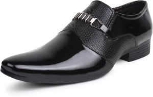 Leia mais sobre o artigo ▷ Sonhar Com Sapato Preto é Morte? Verdade ou Mito?