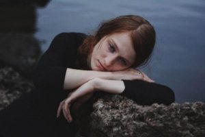 Leia mais sobre o artigo Carta de uma mulher que sofreu por amor – Leia se você está passando por isso