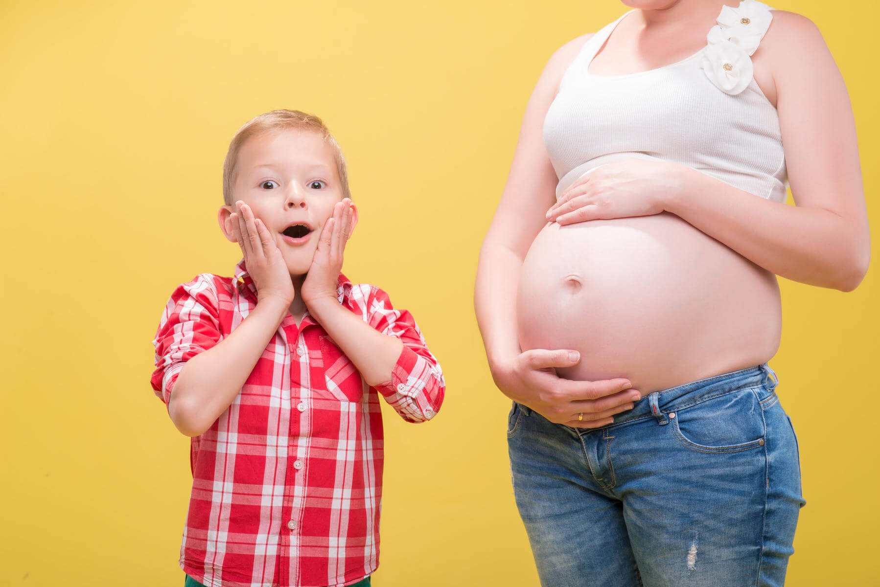 Беременность вторым мальчиком. Беременные дети. Беременность ребенок. Маленькие дети беременные.