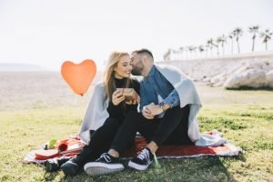 Leia mais sobre o artigo ▷ 1 Mês De Namoro (7 MELHORES MENSAGENS)