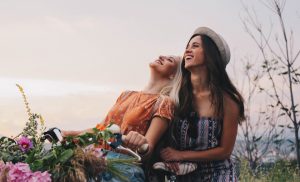 Leia mais sobre o artigo ▷ 8 Mensagens De Aniversário Para Melhor Amiga Tumblr 🎈