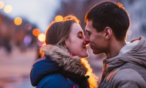 Leia mais sobre o artigo ▷ Sonhar Beijando Ex 【É mau presságio?】