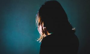 Leia mais sobre o artigo ▷ Sonhar Com Alguém Morrendo É Mau Presságio?