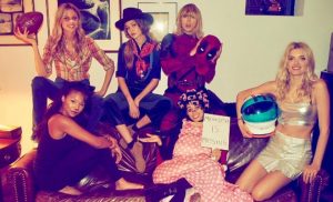 Leia mais sobre o artigo ▷ Sonhar Com Amigos Antigos é Mau Presságio?