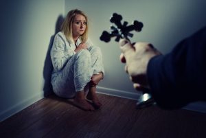 Leia mais sobre o artigo ▷ Sonhar Expulsando Demônio é Mau Presságio?