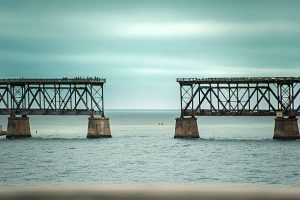 Leia mais sobre o artigo ▷ Sonhar Com Ponte Quebrada – É Mau Presságio?