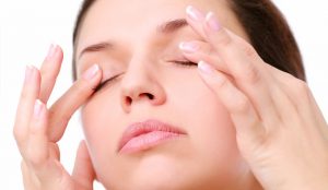 Leia mais sobre o artigo ▷ Olho Esquerdo Tremendo – Qual o Significado Espiritual?