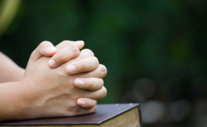 Read more about the article ▷ 7 Orações Mais Poderosas Do Mundo Para Fazer Diariamente
