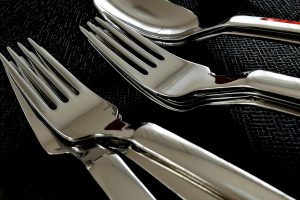 Leia mais sobre o artigo ▷ Sonhar Com Garfo – É Mau Presságio?