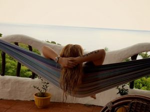 Leia mais sobre o artigo Sonhar Com Rede De Balanço – É Bom Presságio?