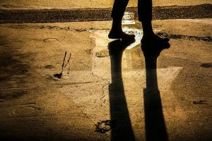 Leia mais sobre o artigo Ouvir Passos De Madrugada Significado