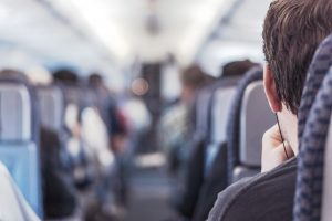 Leia mais sobre o artigo Sonhar Viajando De Avião – Significa o Quê?