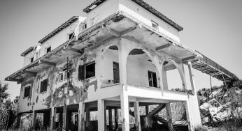 Sonhar com casa destruída