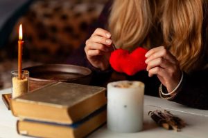 Leia mais sobre o artigo Simpatias para o amor voltar correndo (Infalível)